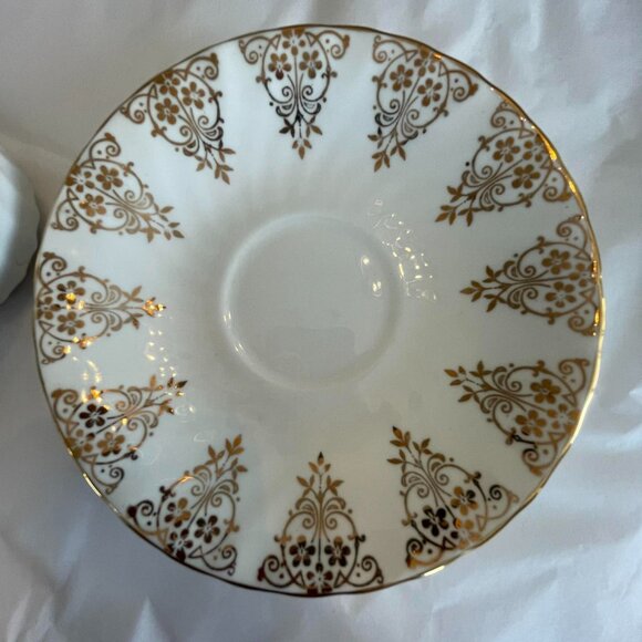 SUTHERLAND and DELPHINE tea cup and saucer set, England. Vintage. - Picture 2 of 5